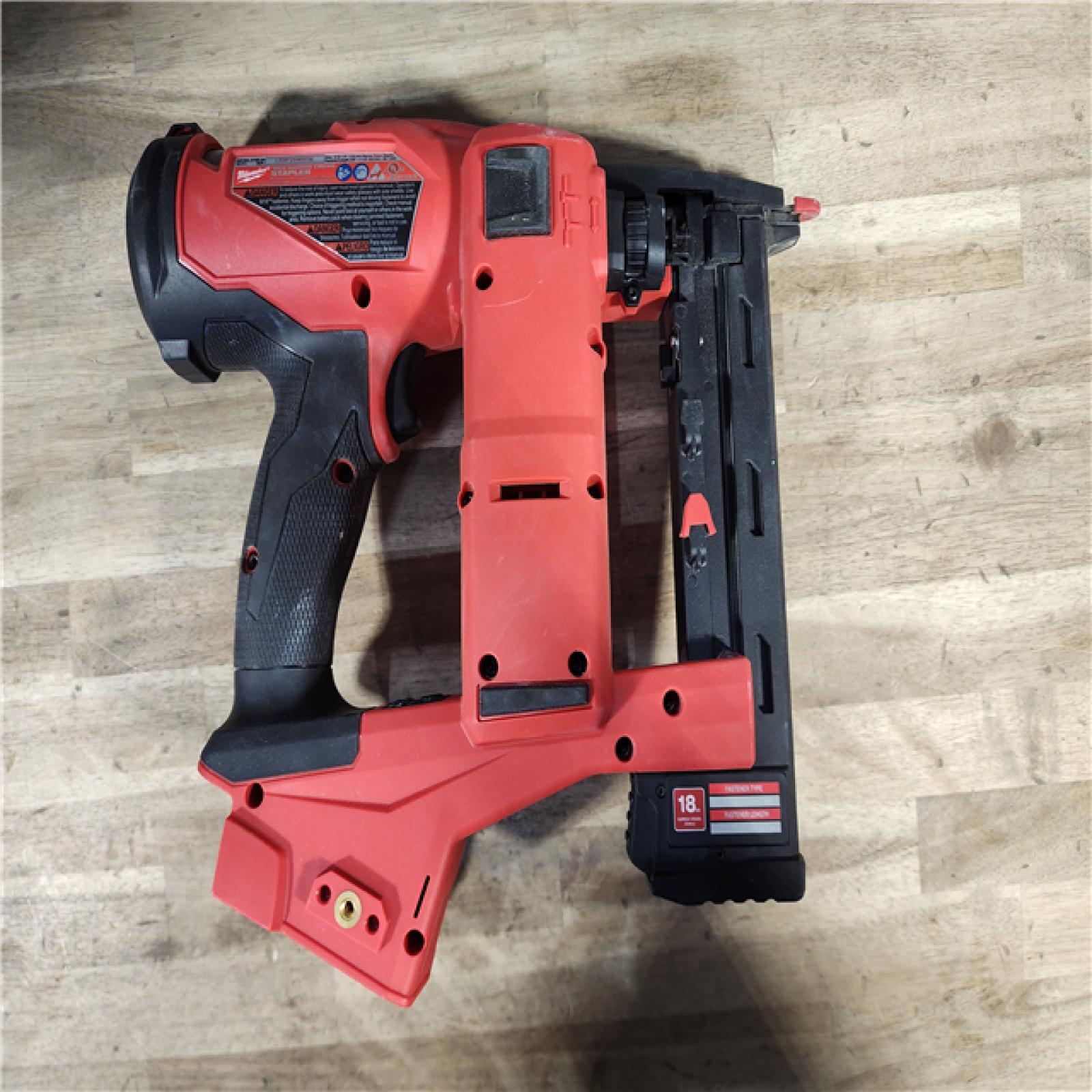 HOUSTON LOCATION - AS-IS MILWAUKEE FUEL 18-Volt Lithium-Ion Brushless Cordless 18-Gauge 1/4 in. Narrow Crown Stapler (Tool-Only)
