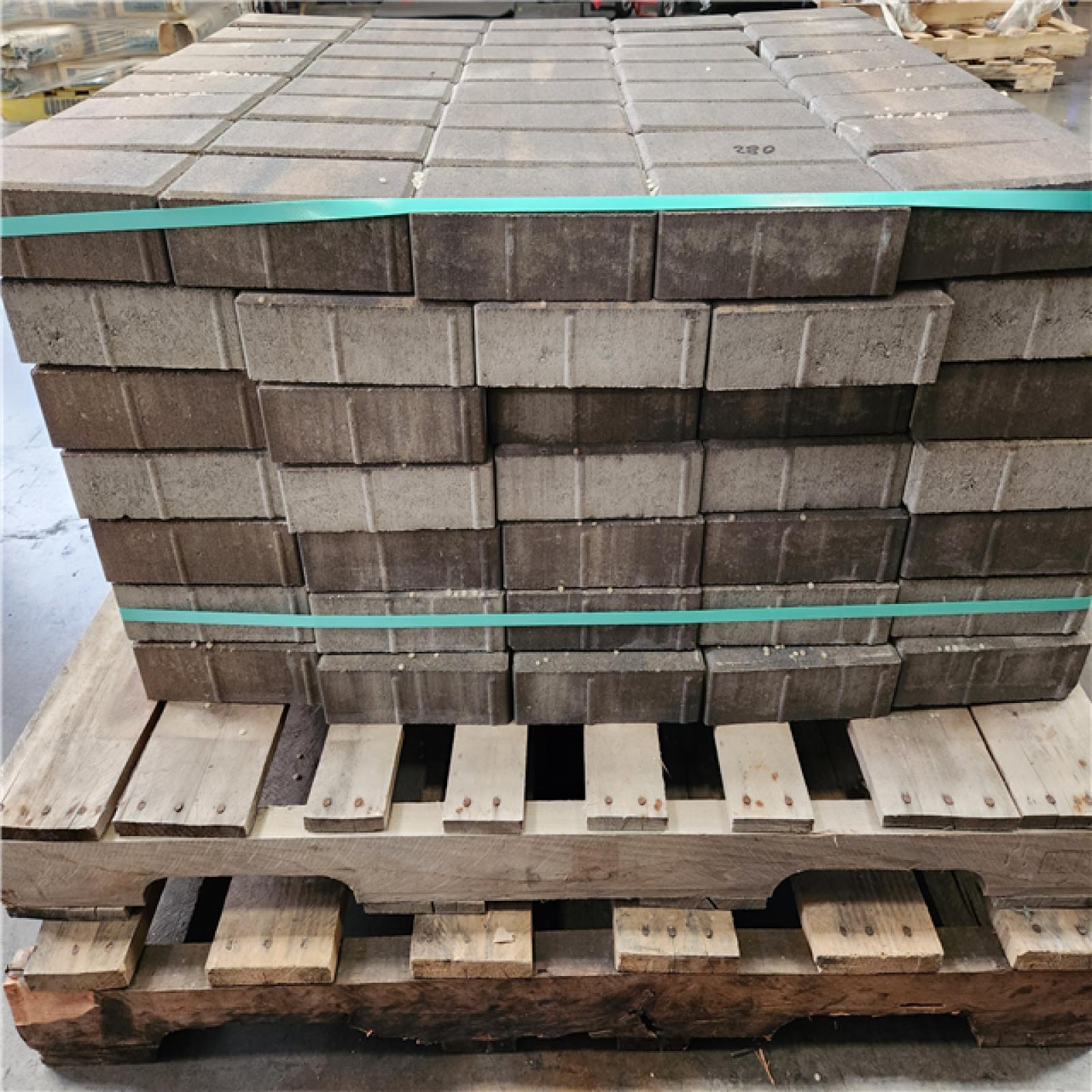 Phoenix NEW interlock Holland 8.5 in. x 4.25 in. x 2.375 in. Rectangle Beechwood FM Concrete Paver (280-pieces/69 sq. sf./Pallet)