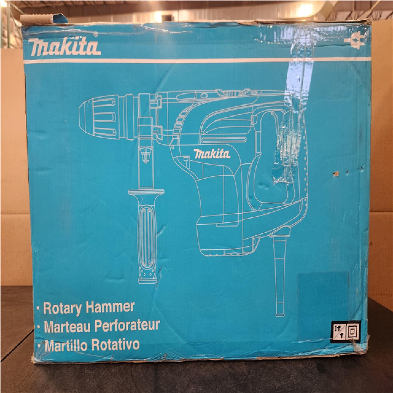 Phoenix LIKE NEW Makita 10 Amp 1-9/16 in. Corded SDS-MAX Concrete/Masonry Rotary Hammer Drill with Side Handle and Hard Case