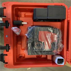 NEW! - Milwaukee Green 100 ft. Cross Line and Plumb Points Rechargeable Laser Level with REDLITHIUM Lithium-Ion USB Battery and Charger