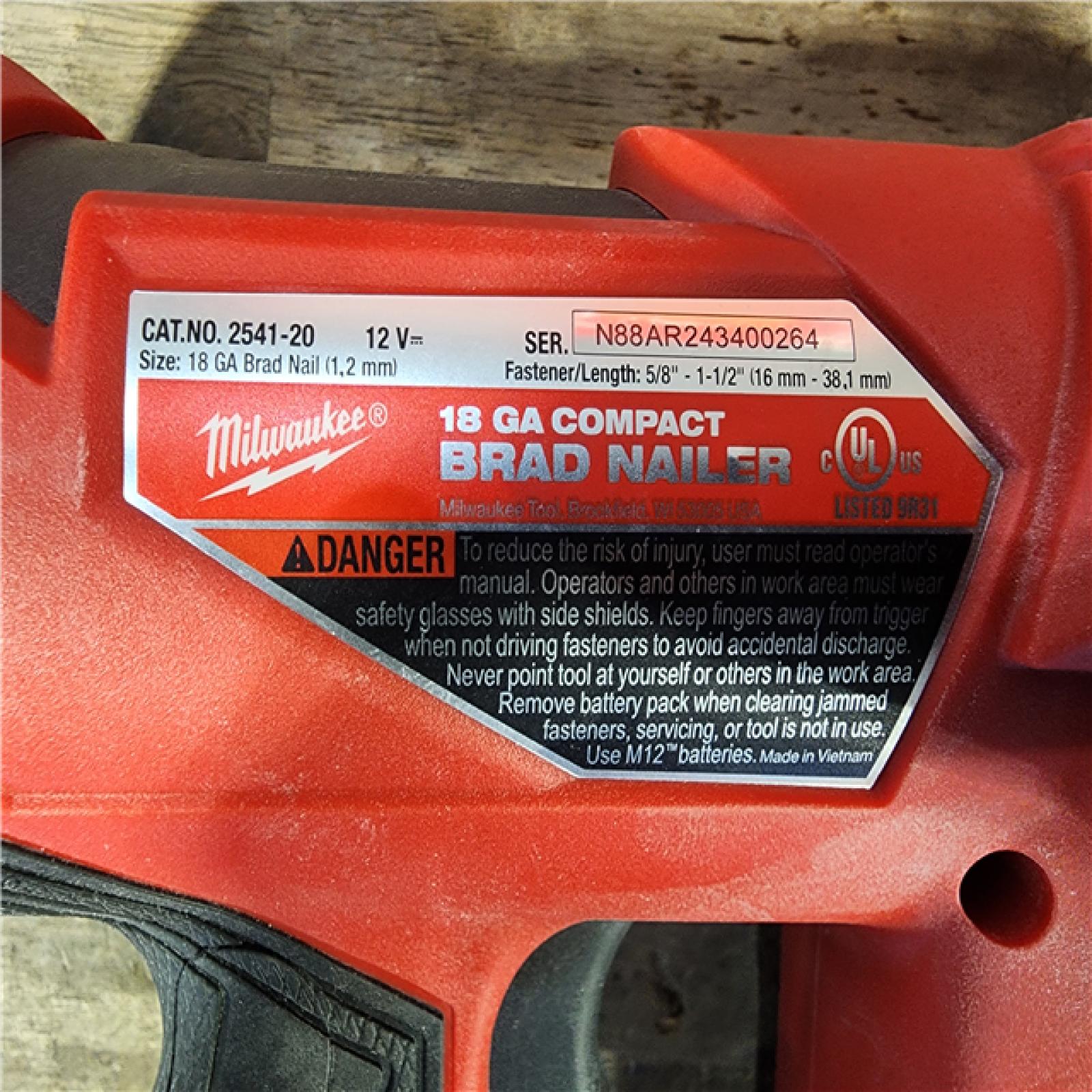 HOUSTON LOCATION - AS-IS M12 FUEL 12-Volt Lithium-Ion Brushless Cordless 18-Guage Compact Brad Nailer (Tool Only)