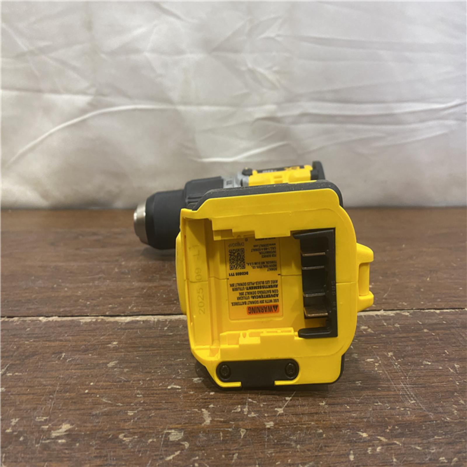 AS-IS DEWALT 20V MAX XR Hammer Drill and ATOMIC Impact Driver 2 Tool Cordless Combo Kit with (2) 4.0Ah Batteries, Charger, and Bag