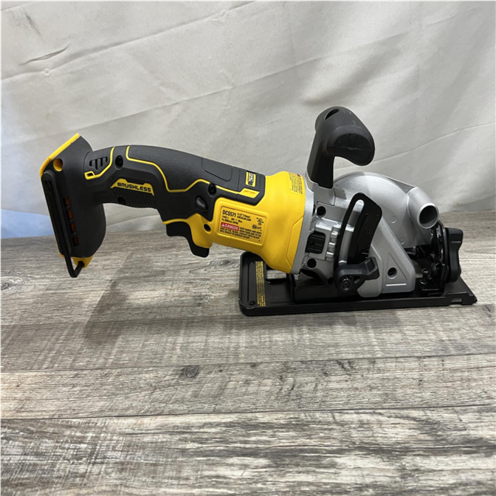 AS-IS DEWALT ATOMIC 20V MAX Cordless Brushless 4-1/2 in. Circular Saw (Tool Only)