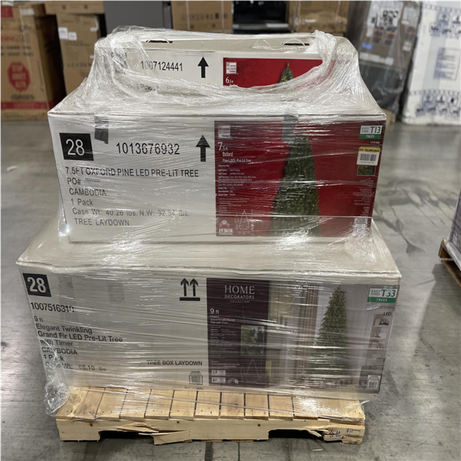 DALLAS LOCATION- AS-IS ASSORTED CHRISTMAS TREES PALLET
