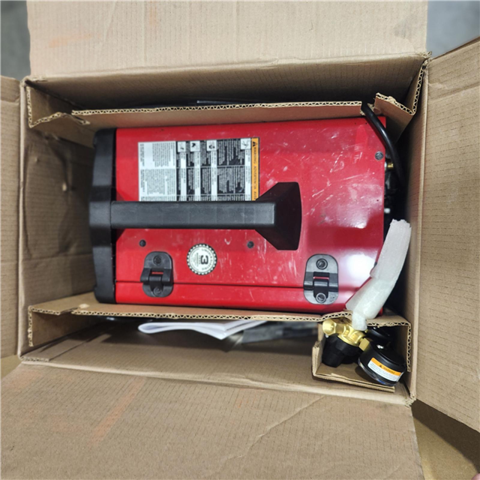 Dallas Location - As-Is Lincoln Electric Weld Pak 140HD Welder
