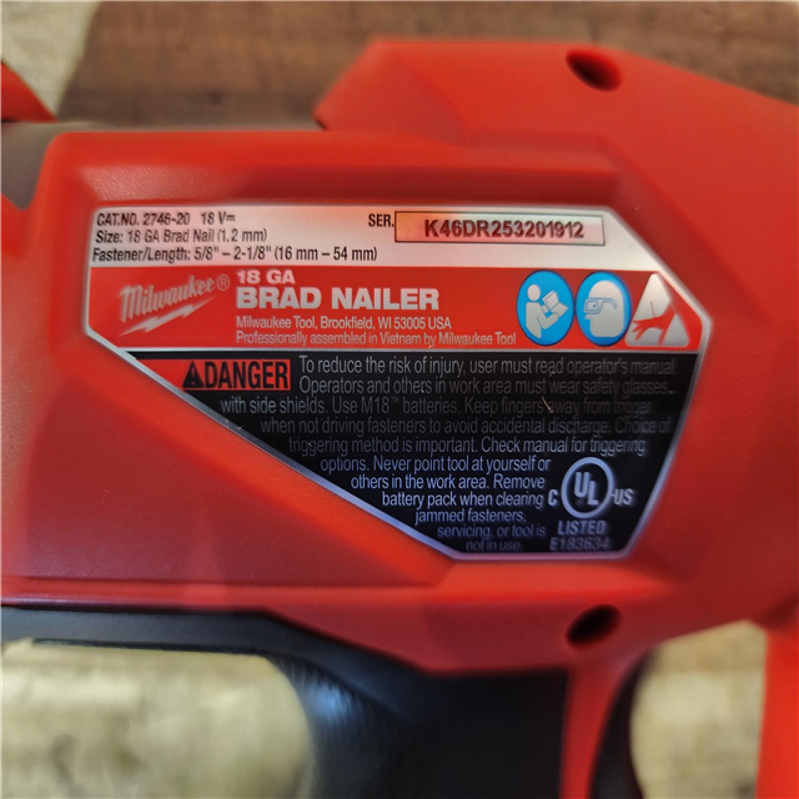HOUSTON LOCATION - AS-IS (APPEARS LIKE NEW) Milwaukee FUEL 18-Volt Lithium-Ion Brushless Cordless 18-Gauge Brad Nailer (Tool-Only)