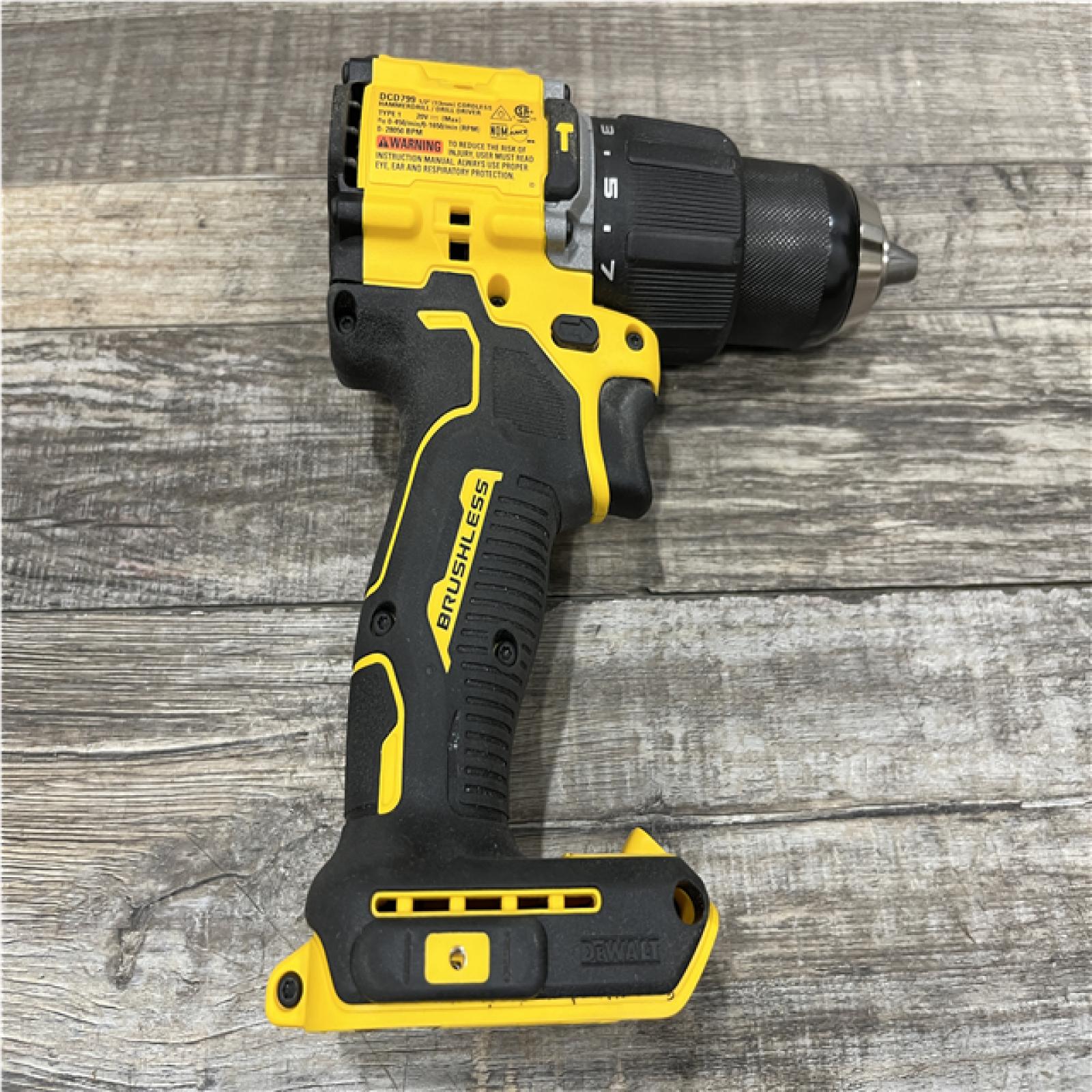 AS-IS DEWALT ATOMIC 20V Lithium-Ion Cordless 1/2 in. Hammer Drill Kit