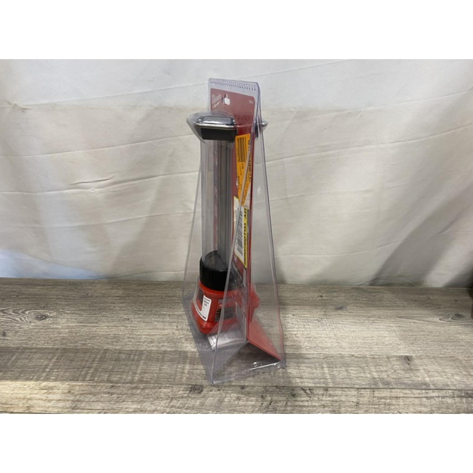 NEW - Milwaukee 18-Volt Lithium-Ion Cordless 700-Lumen LED Lantern/Trouble Light w/ USB Charging (Tool-Only)