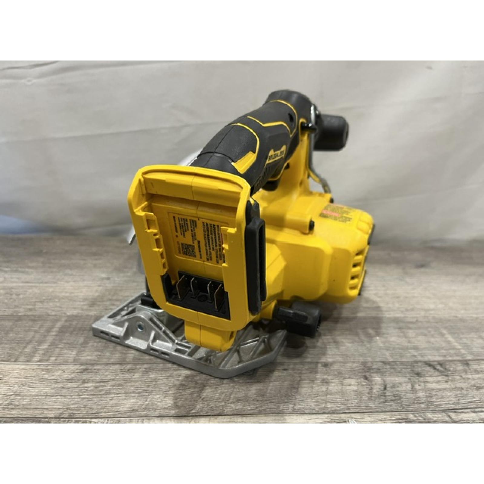 AS-IS DEWALT 20V MAX Cordless Brushless 6-1/2 in. Sidewinder Style Circular Saw (Tool Only)
