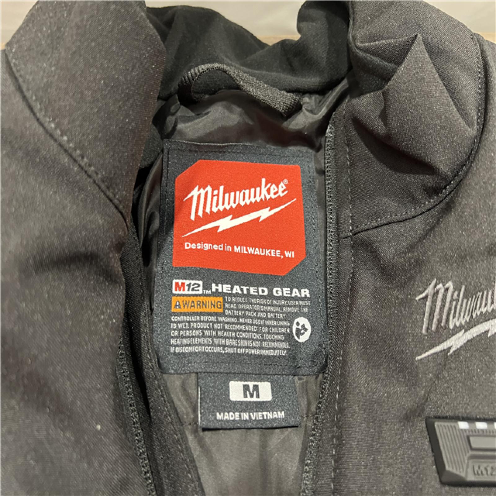 AS-IS Milwaukee Women's Medium 12-Volt Lithium-Ion Cordless Axis Black Heated Vest Kit