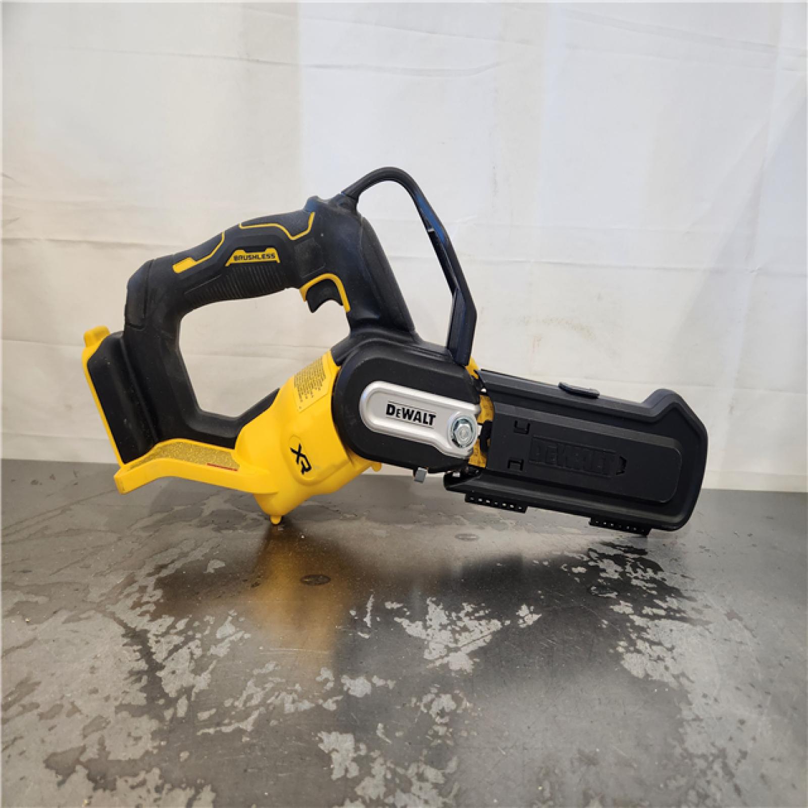 AS-IS- DEWALT 20V MAX 550 PSI 1.0 GPM Cold Water Cordless Battery Power Cleaner with 4 Nozzles (Tool Only)