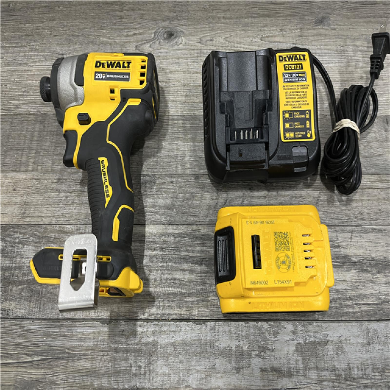 AS-IS DEWALT Atomic 20V Max Lithium-Ion Brushless Cordless Compact 1/4 in. Impact Driver Kit