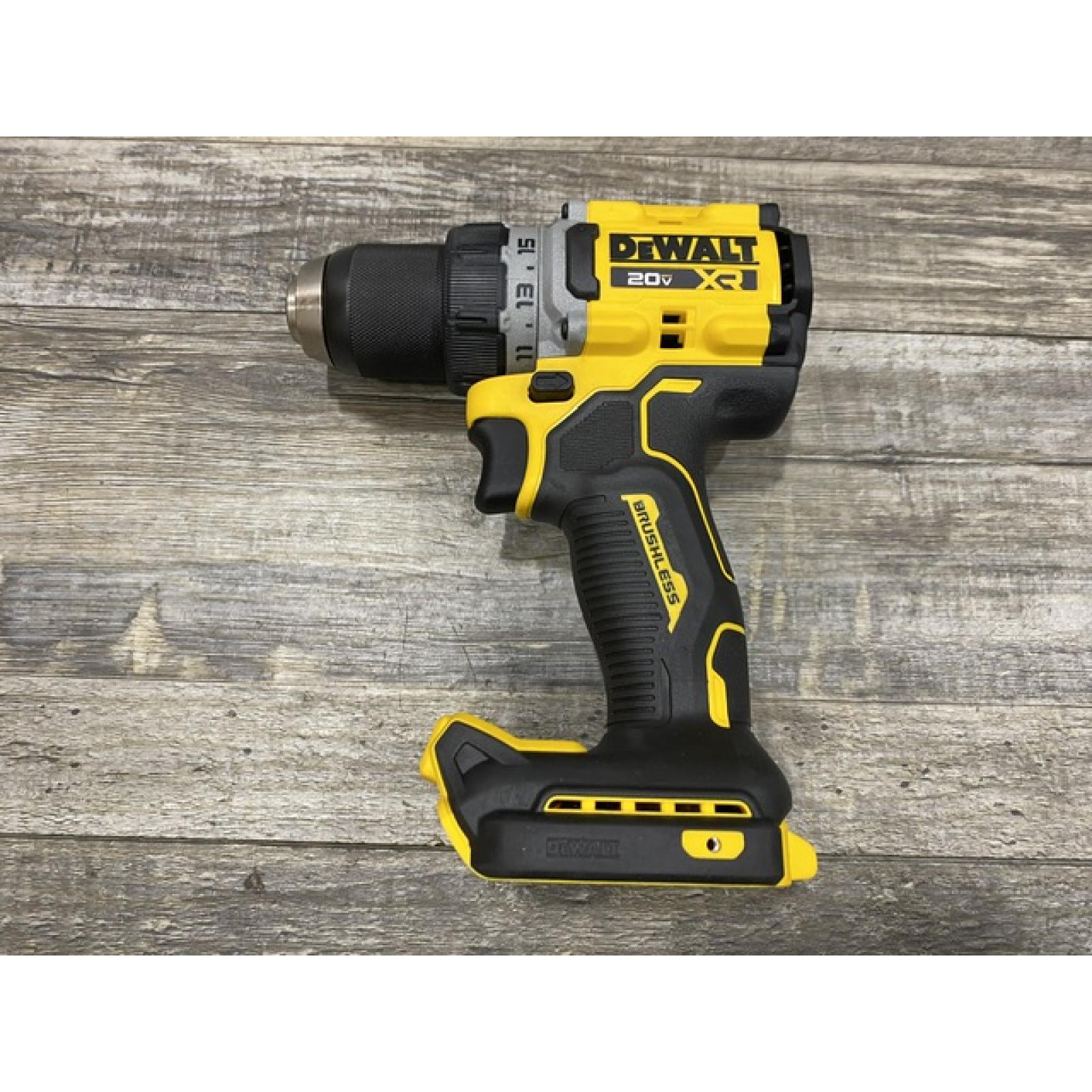 AS-IS DEWALT 20V XR Lithium-Ion Cordless Brushless 1/2 in. Drill/Driver Kit