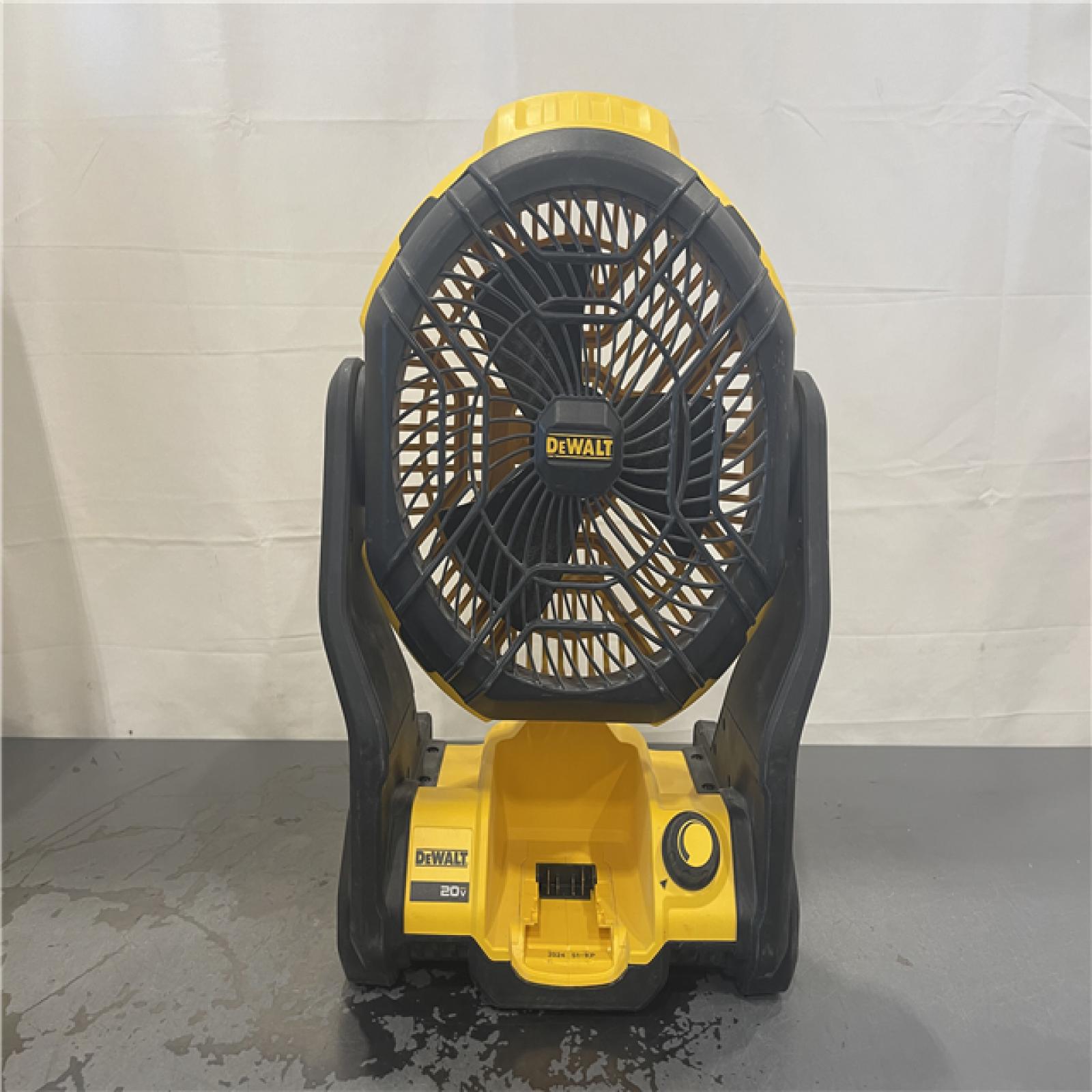 AS-IS- DeWalt Cordless 11-in. 20V MAX Jobsite Fan (Tool Only)