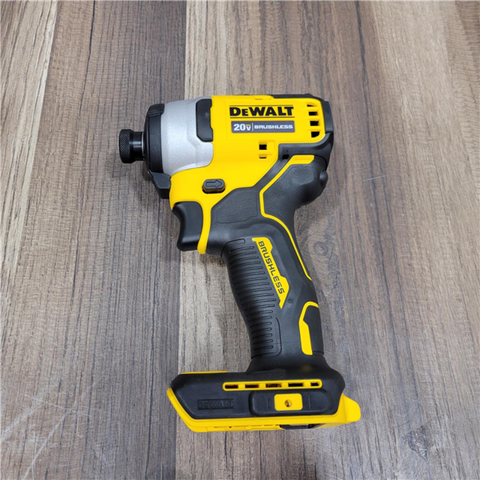 AS-IS DEWALT ATOMIC 20V MAX* Brushless Cordless Compact 1/4 in. Impact Driver Kit