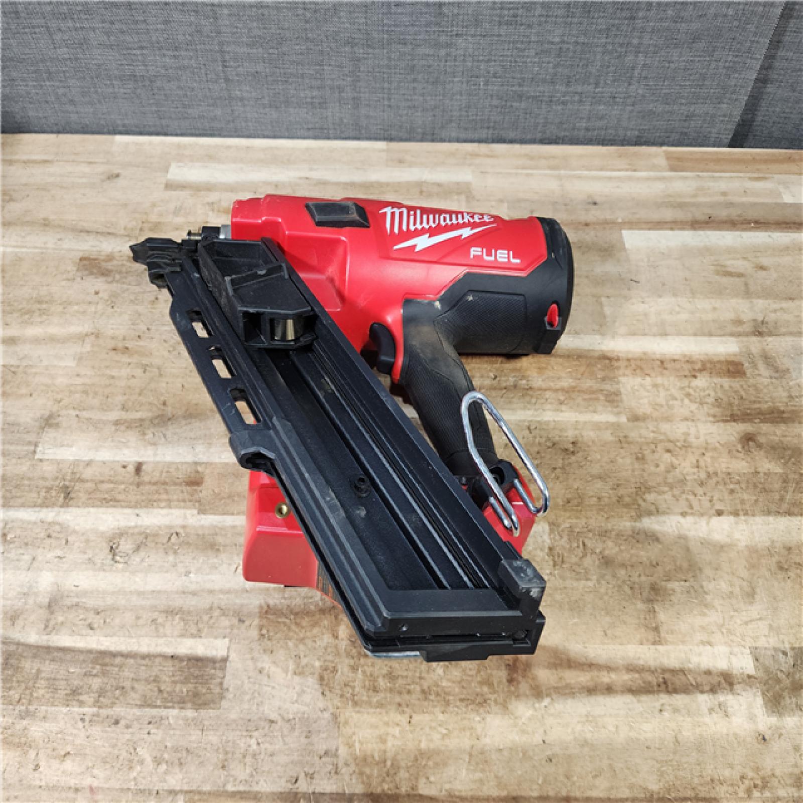 HOUSTON LOCATION - AS - IS Milwaukee FUEL 3-1/2 in. 18-Volt 30-Degree Lithium-Ion Brushless Cordless Framing Nailer (Tool-Only)