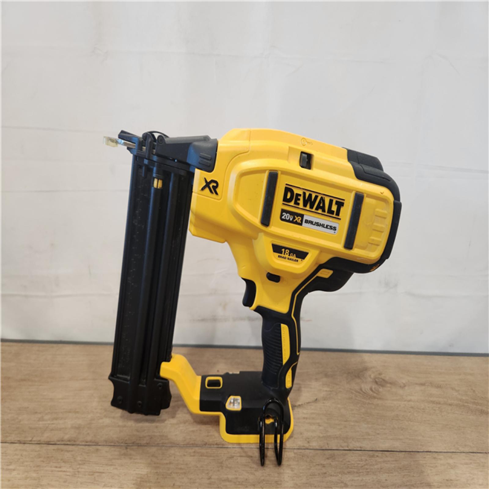 AS-IS- DeWalt 20V MAX XR Lithium-Ion Cordless 18-Gauge Brad Nailer (Tool Only)