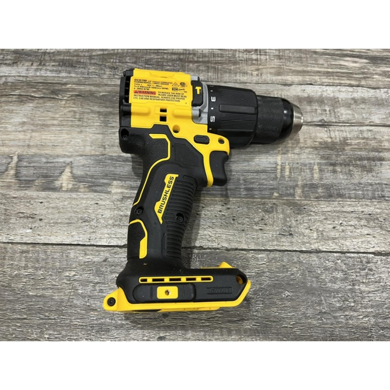 AS-IS DEWALT ATOMIC 20V Lithium-Ion Cordless 1/2 in. Hammer Drill Kit