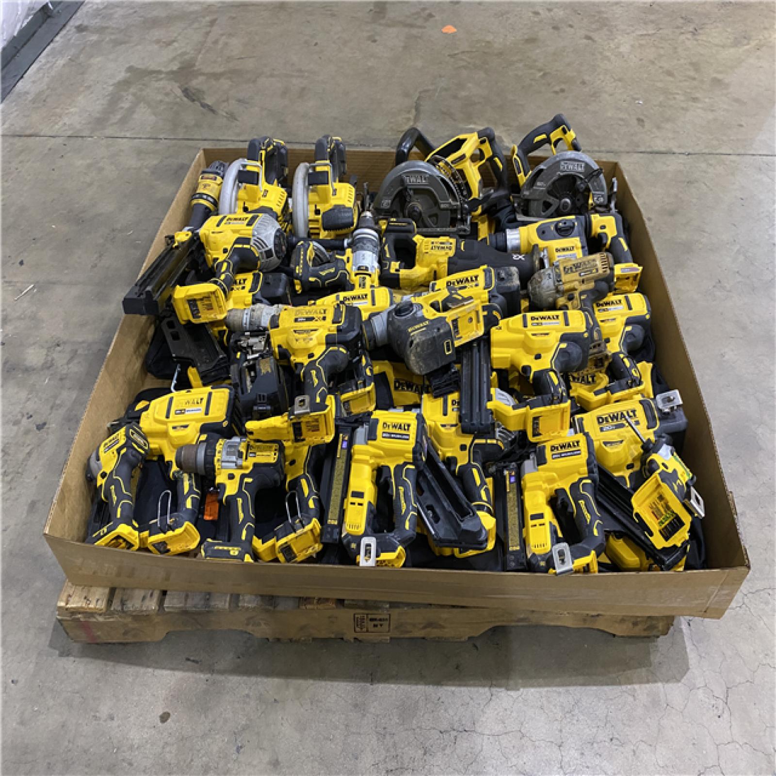 Houston Location AS IS - Tool Pallet