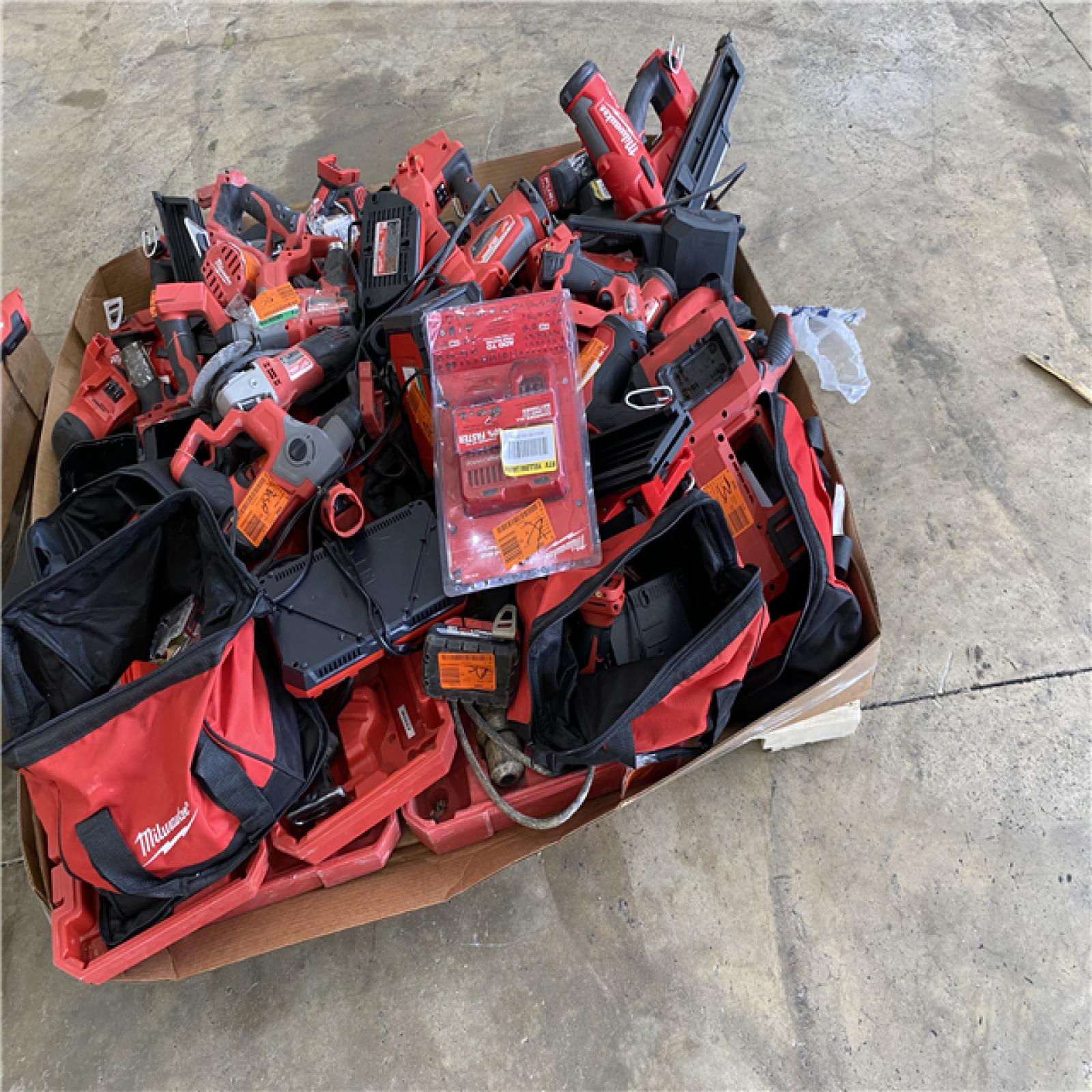 Houston Location AS IS - Tool Pallet