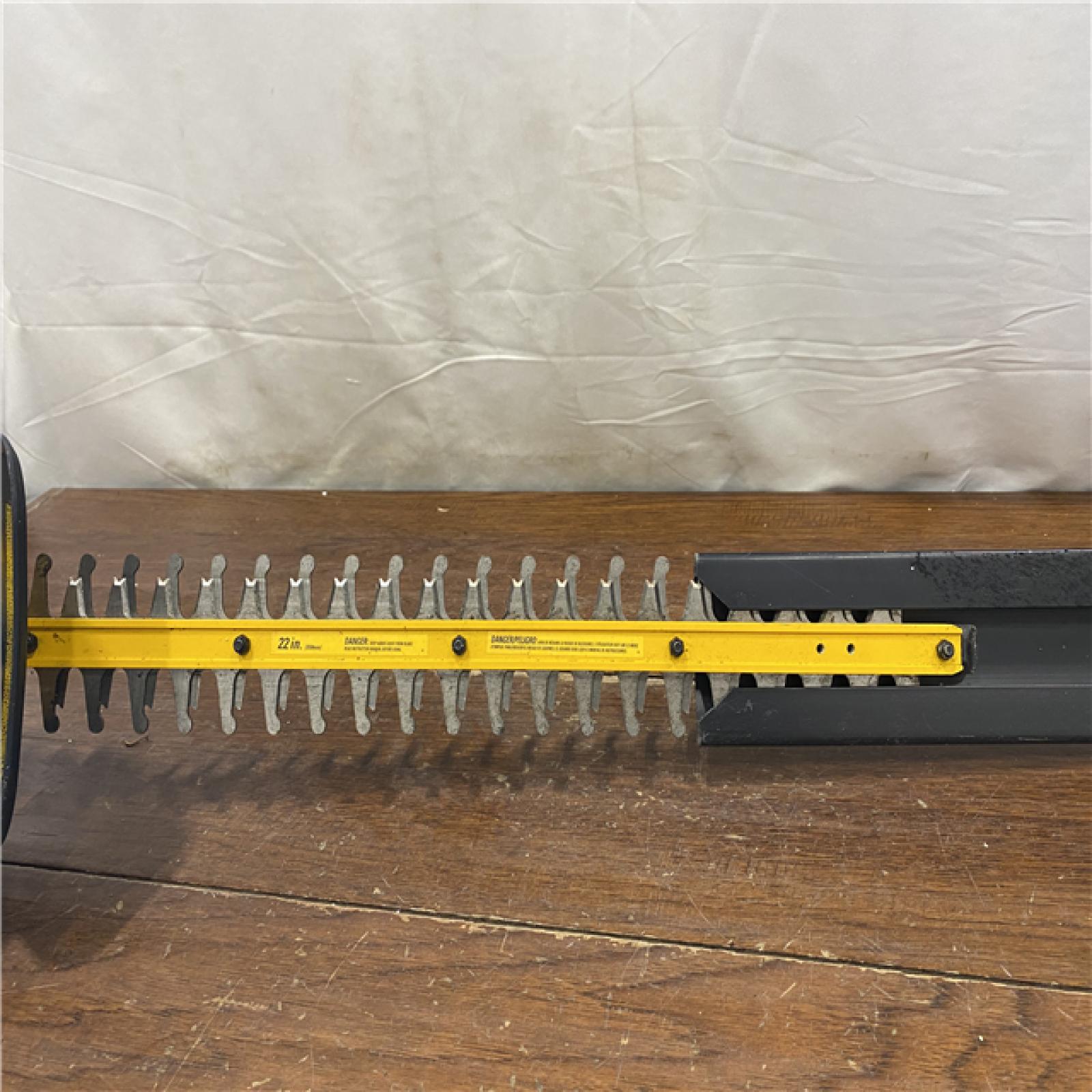 AS-IS DEWALT 20V MAX 22 Cordless Hedge Trimmer