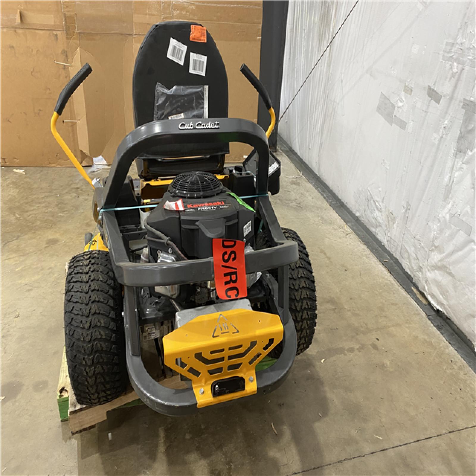 Houston Location - AS-IS Outdoor Power Equipment CUB CADET Z2 42