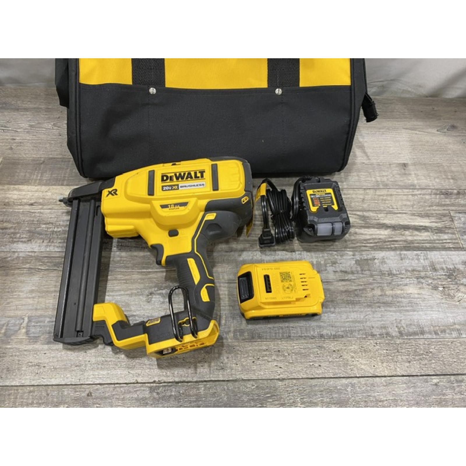 AS-IS DEWALT 20V MAX XR Lithium-Ion Cordless 18-Gauge Narrow Crown Stapler Kit