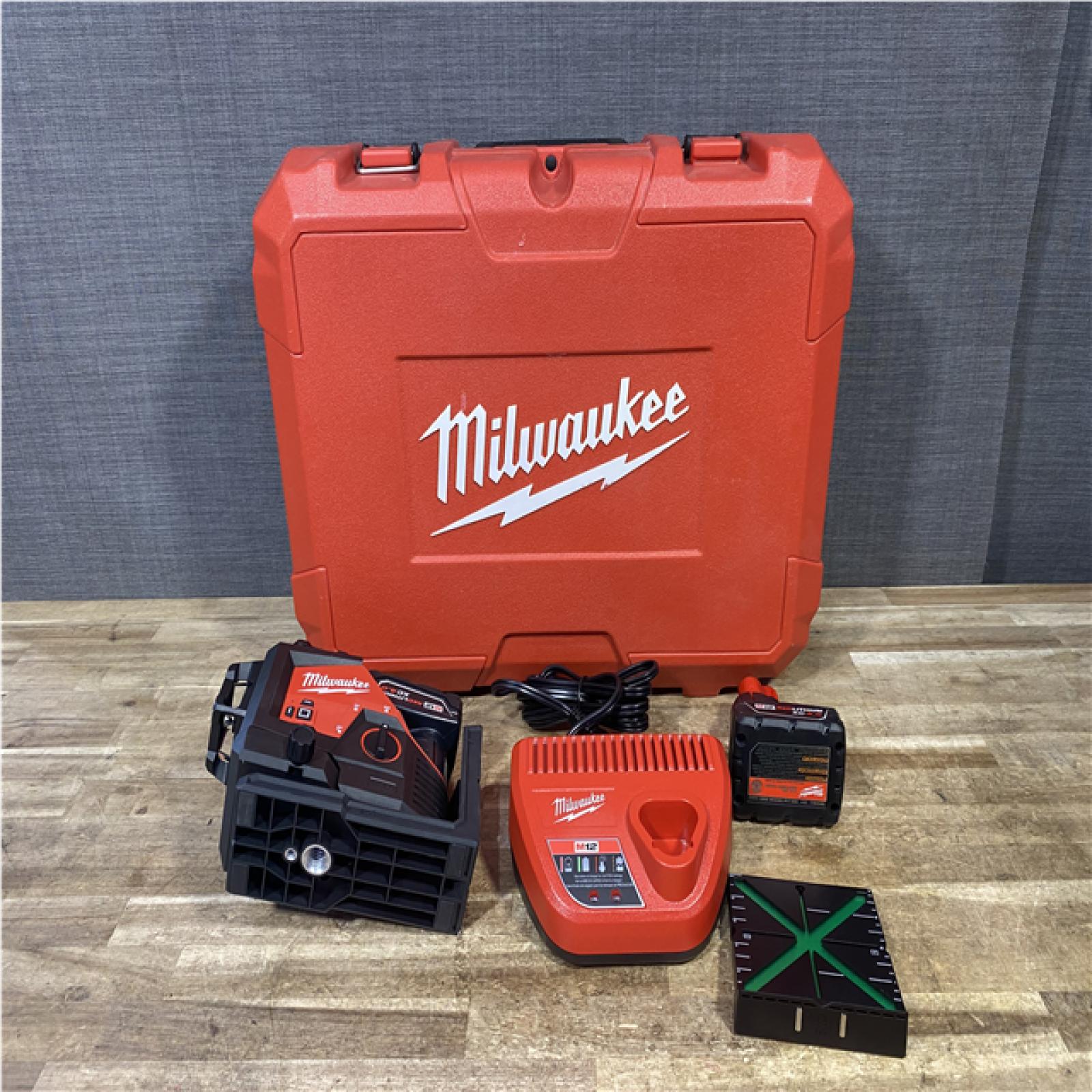 Houston Location AS-IS Milwaukee 12-Volt Lithium-Ion Cordless Green 250 ft. 3-Plane Laser Level Kit