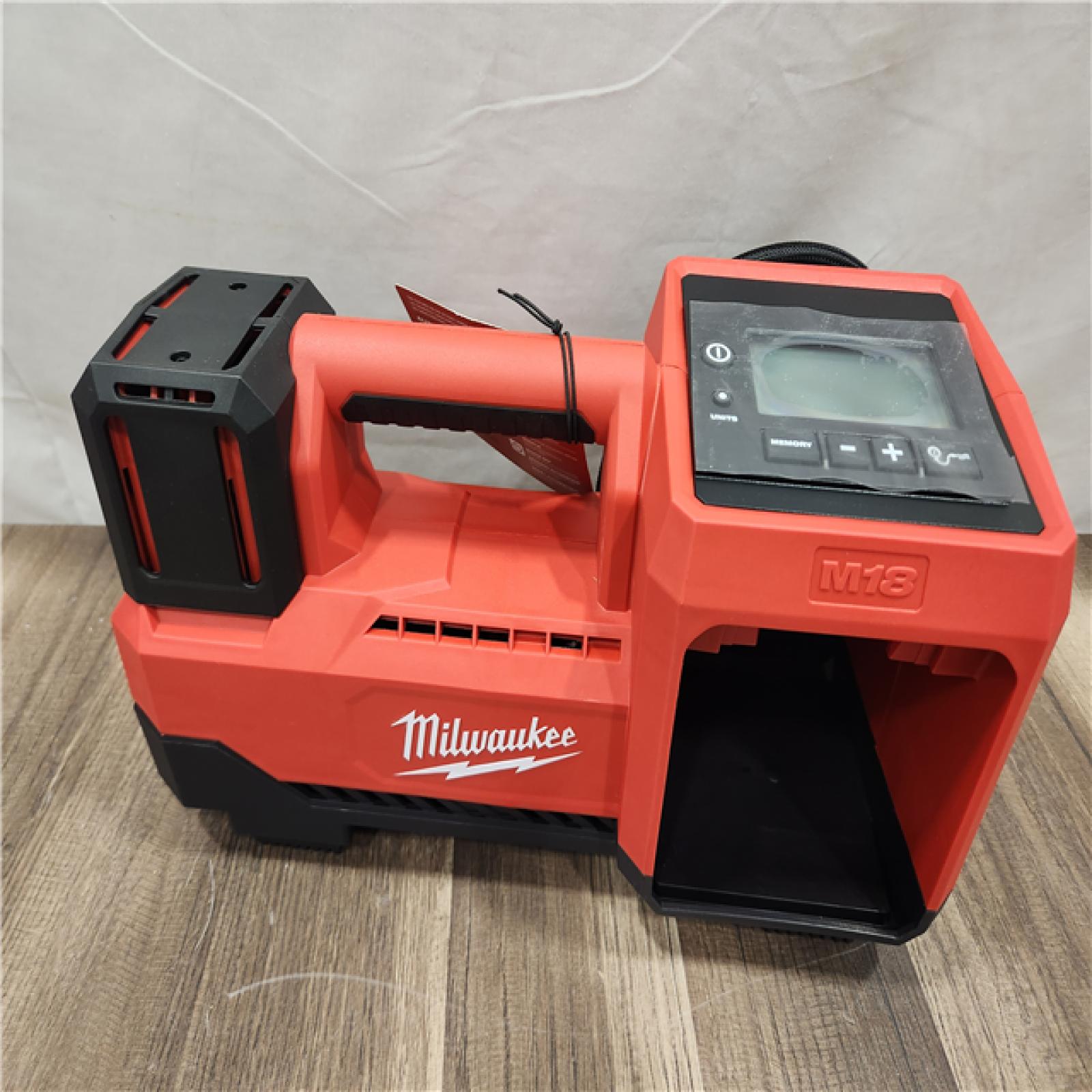 AS-IS- Milwaukee M18 18 V 150 PSI Tire Inflator (Tool Only)