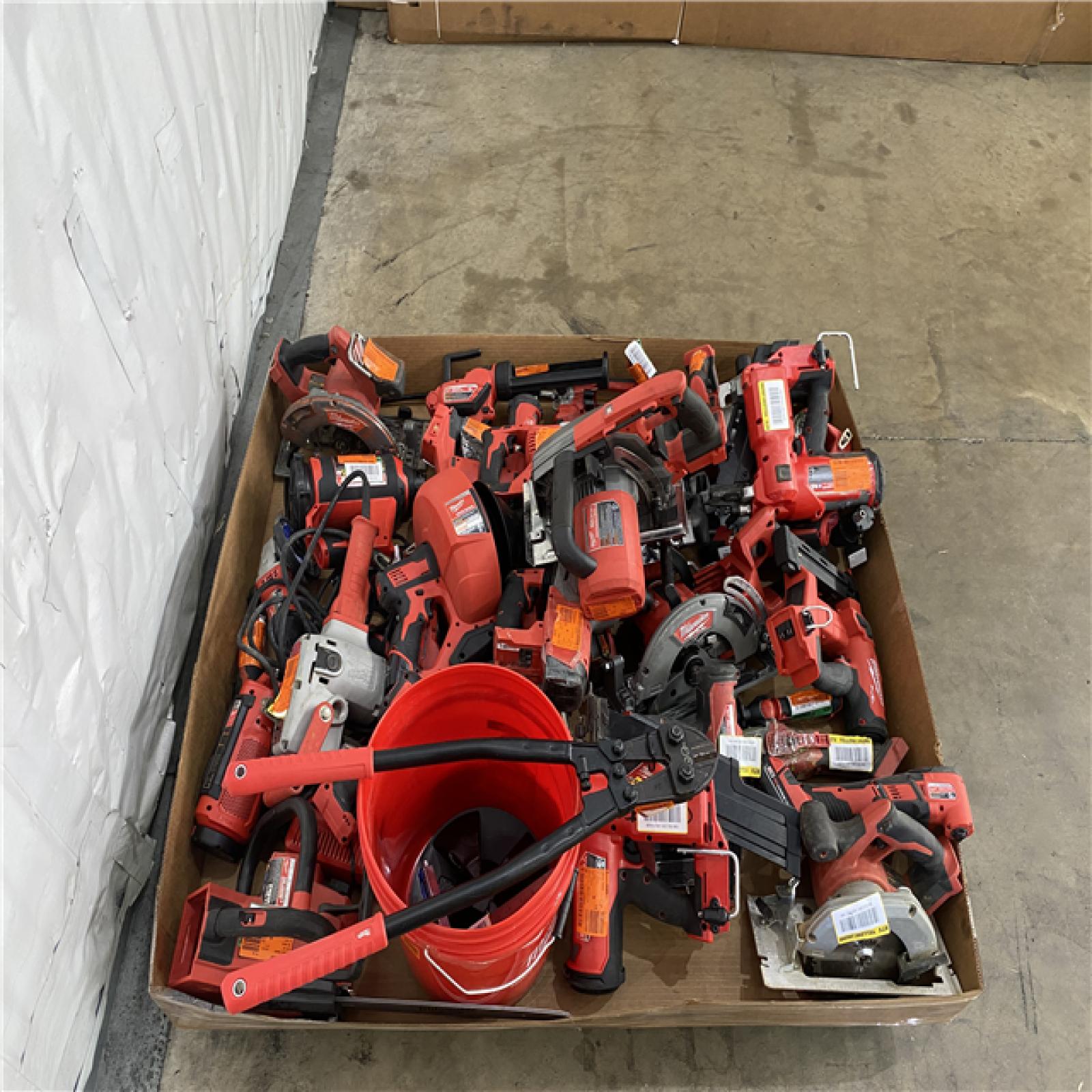 Houston Location AS IS - Tool Pallet