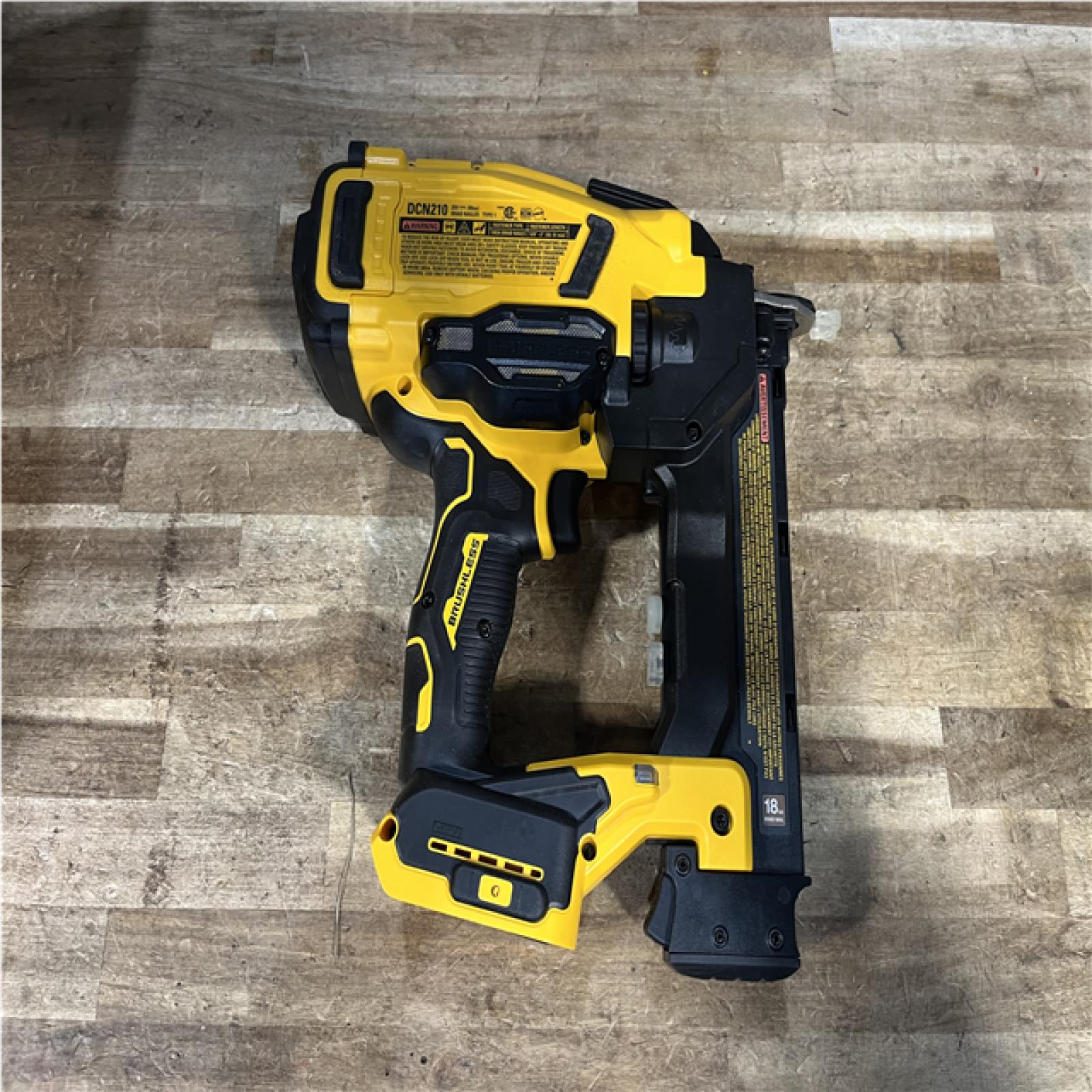 Houston Location AS-IS DEWALT 20V MAX XR 18 Gauge Cordless Brad Nailer (Tool Only)