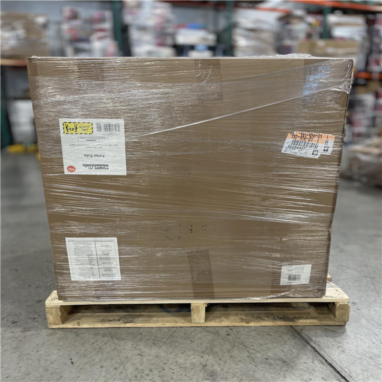 DALLAS LOCATION- NEW!- BULLSEYE PALLET (4 UNITS)