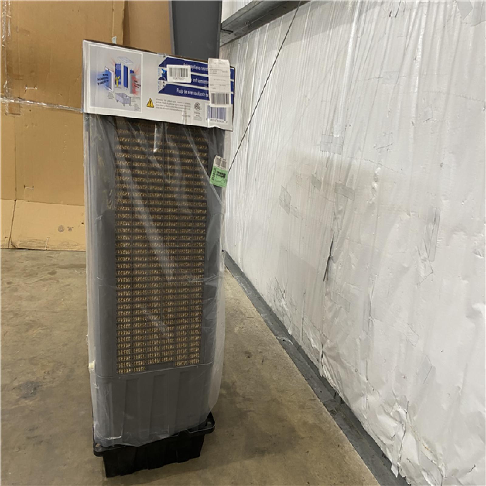 Houston Location - AS-IS Hessaire 11,000 CFM 3-Speed Portable Swamp Cooler