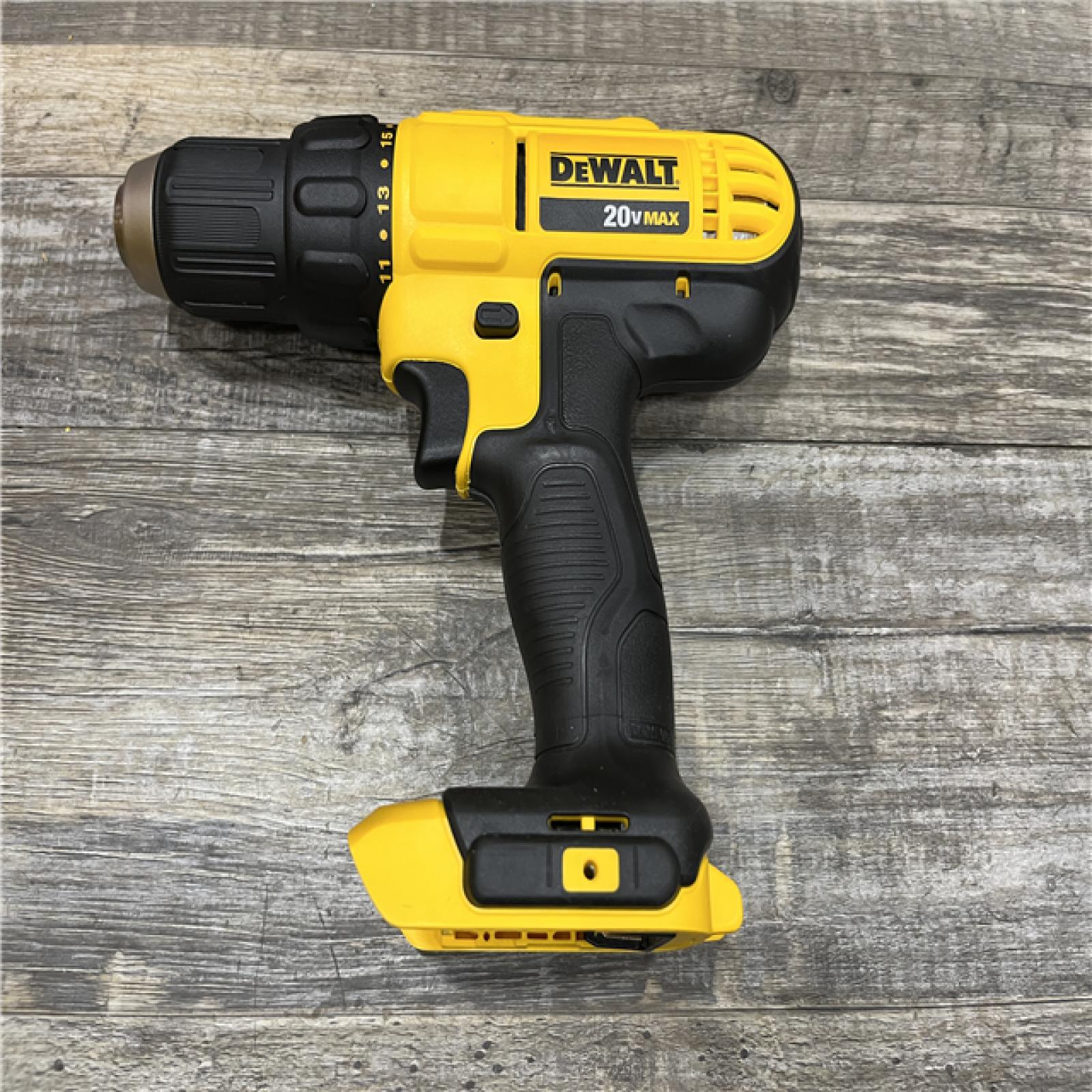 AS-IS DEWALT 20V MAX Cordless 1/2 in. Drill/Driver Kit