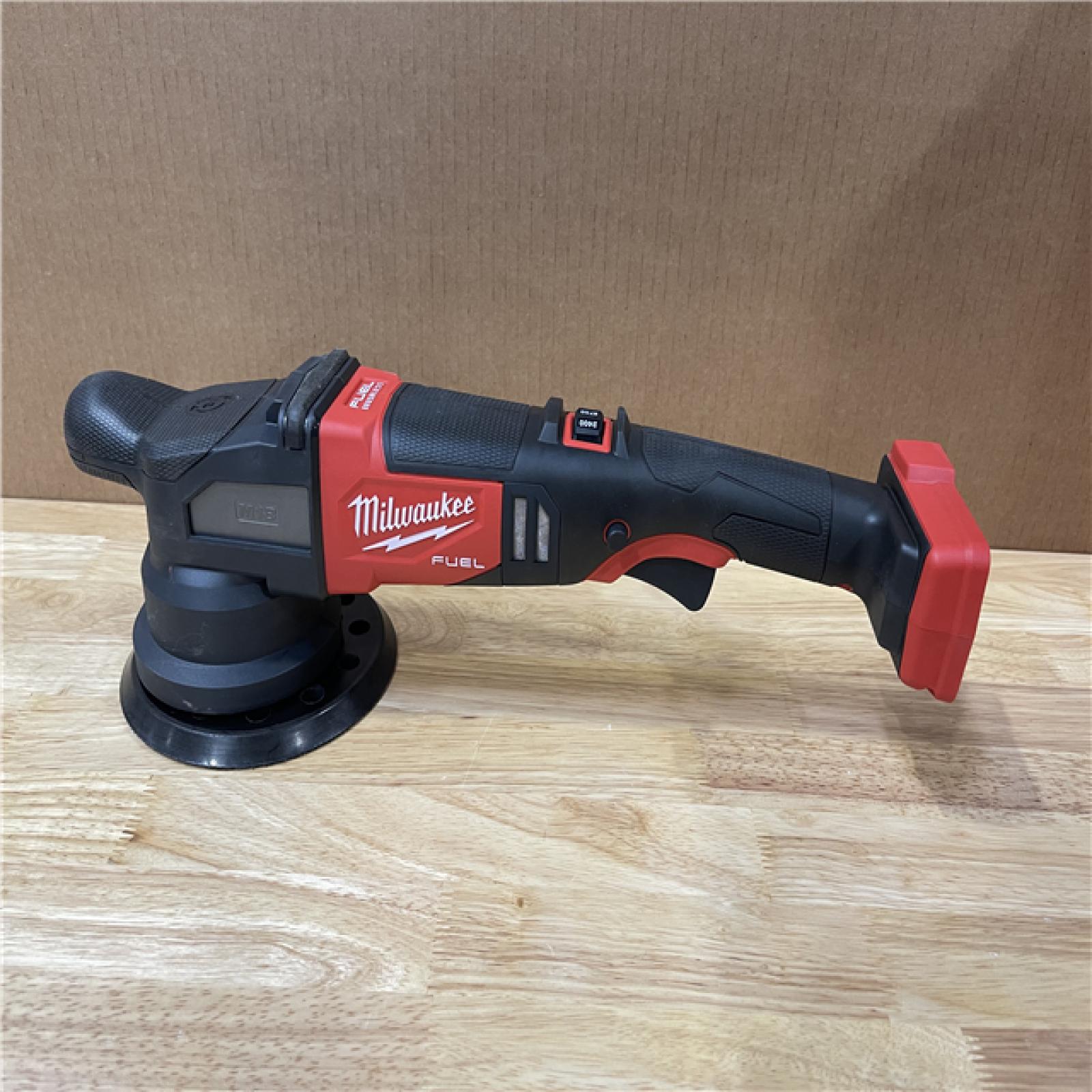 AS-IS Milwaukee 2685-20 18V Cordless 8 Speed 21MM DA Polisher (Tool Only)