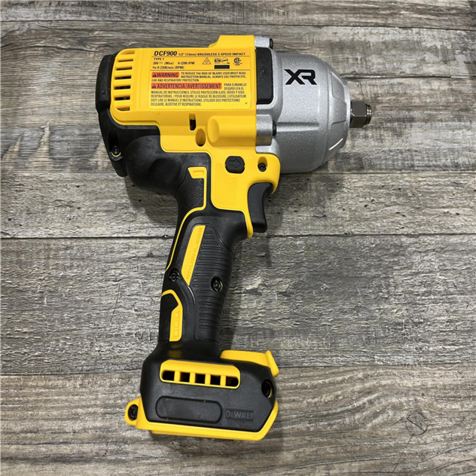 AS-IS DEWALT 20V MAX Lithium-Ion Cordless 1/2 in. Impact Wrench Kit