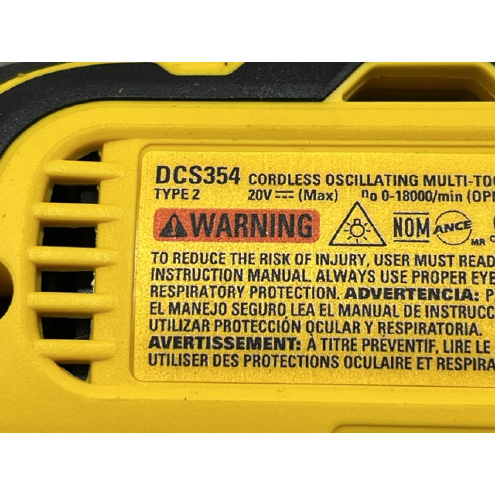 AS-IS DEWALT ATOMIC 20V MAX Lithium-Ion Cordless Brushless Oscillating Tool Kit
