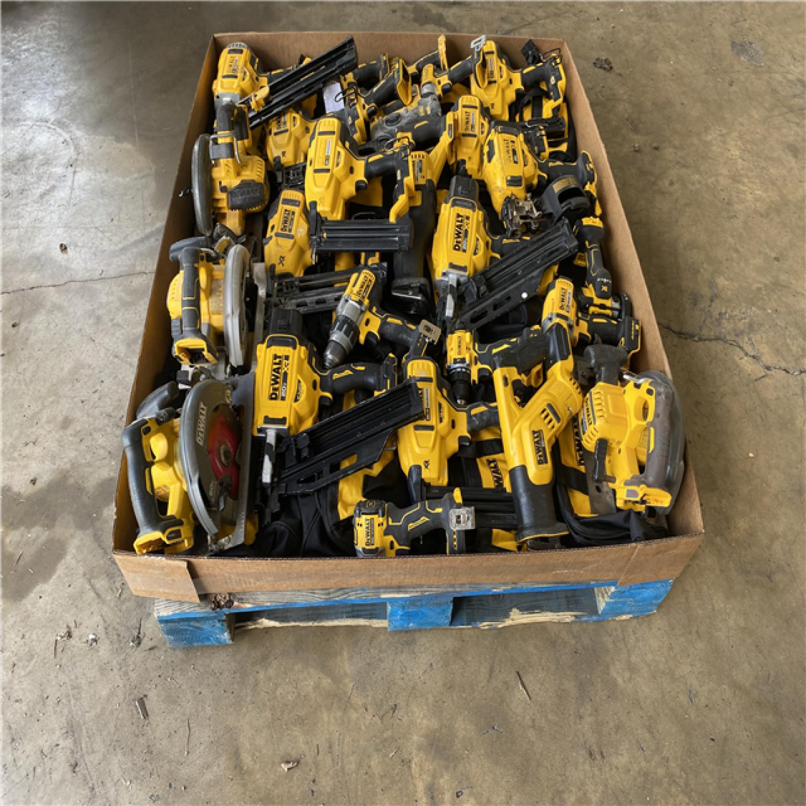 Houston Location AS IS - Tool Pallet