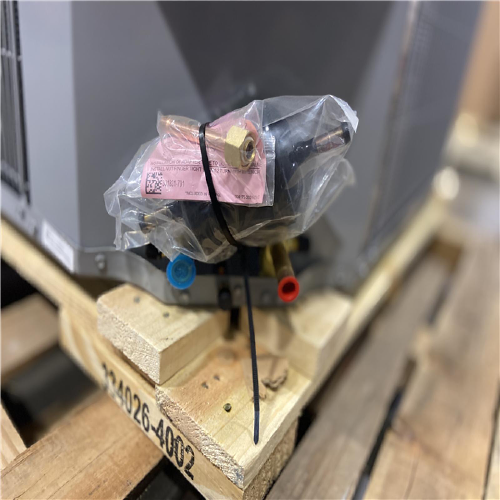 DALLAS LOCATION - Smartcomfort® by Carrier 2 Ton 14.3 Seer2 Heat Pump