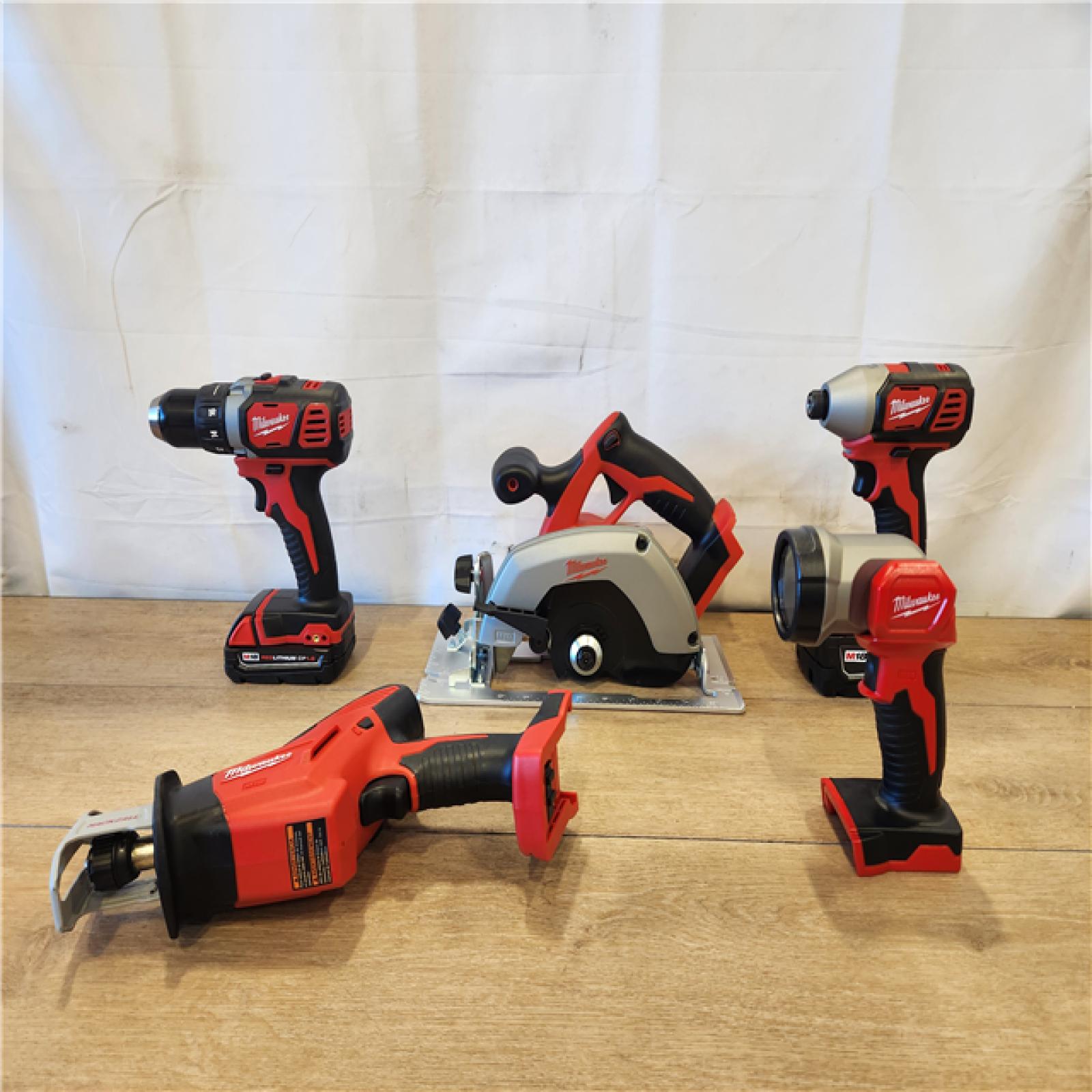 Milwaukee 18V Lithium-Ion Cordless (5-Tool) Combo Kit