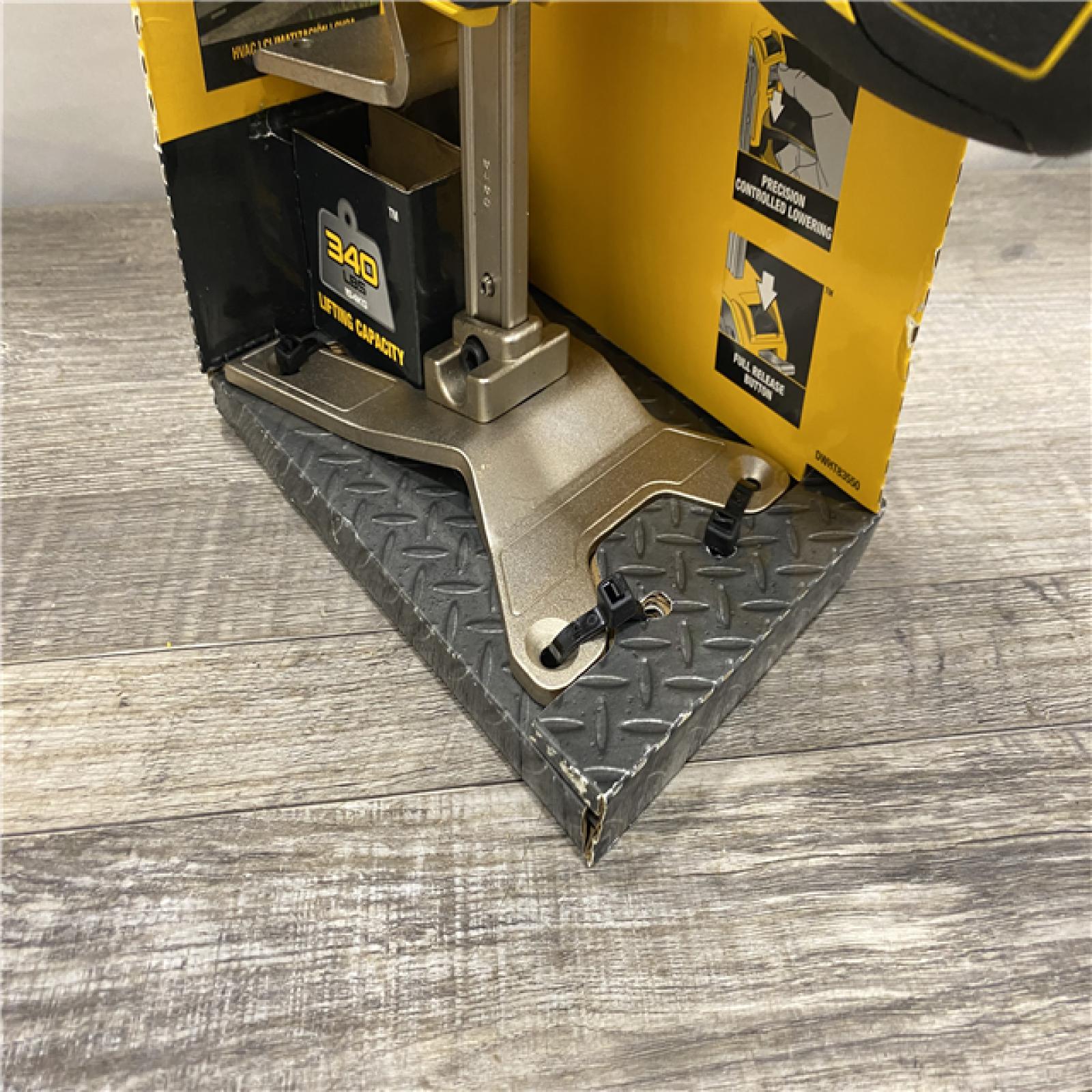 NEW - DEWALT Toughseries Construction Jack Set (1-Piece)