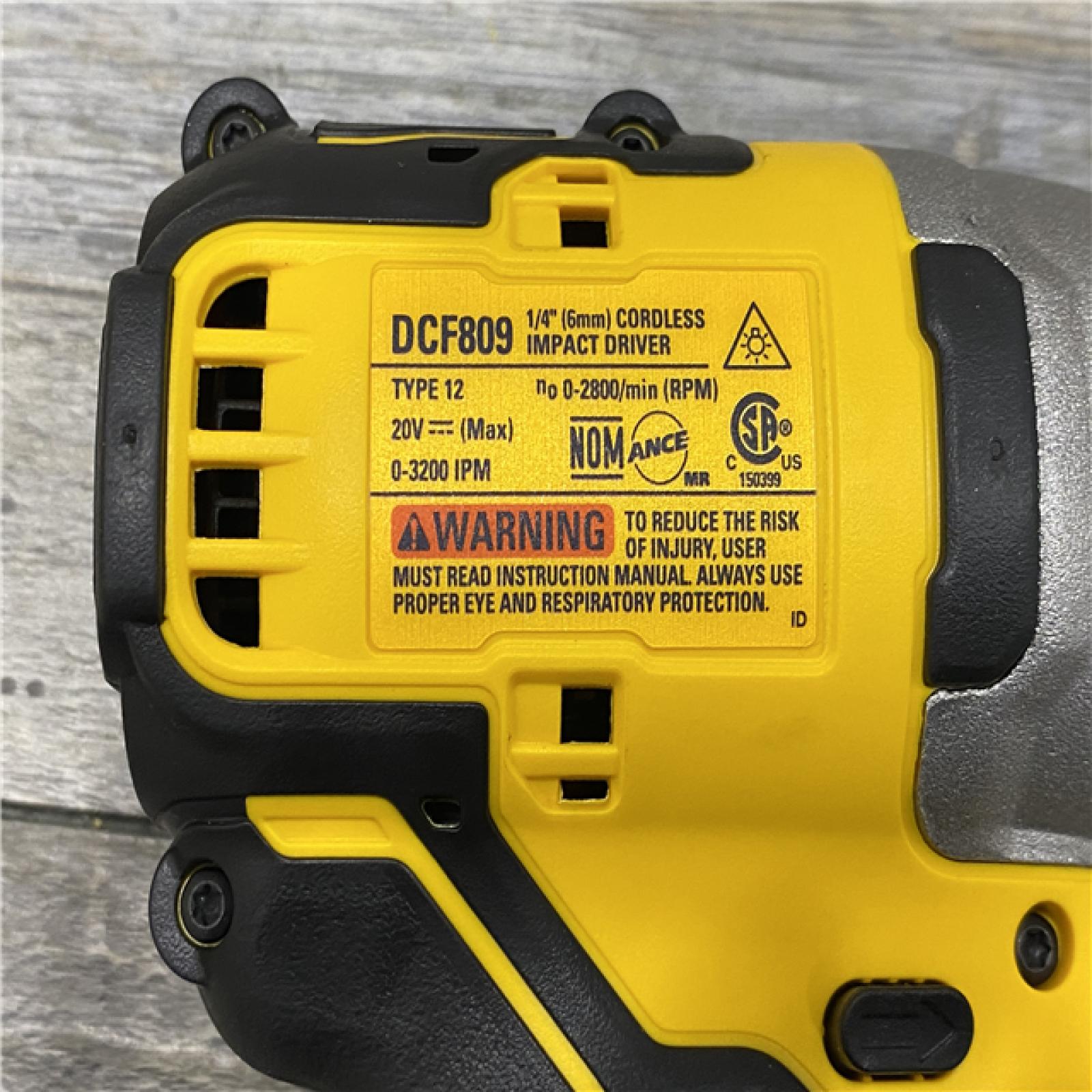 AS-IS DEWALT Atomic 20V Max Lithium-Ion Brushless Cordless Compact 1/4 in. Impact Driver Kit