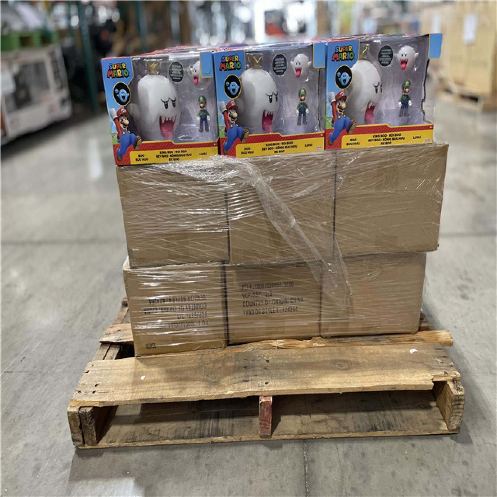 DALLAS LOCATION - Super Mario Boo  King Boo & Luigi Exclusive Figure 3-Pack [Glow-in-the-Dark] PALLET -(54 UNITS)