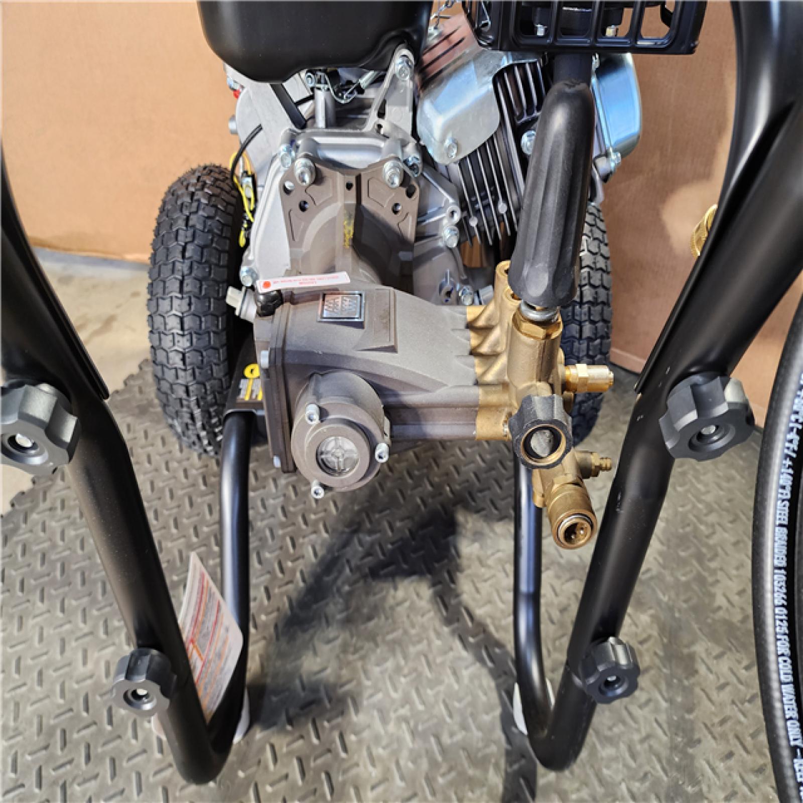 HOUSTON LOCATION - AS-IS (APPEARS LIKE NEW) DEWALT 4400 PSI 4.0 GPM Cold Water Gas Pressure Washer