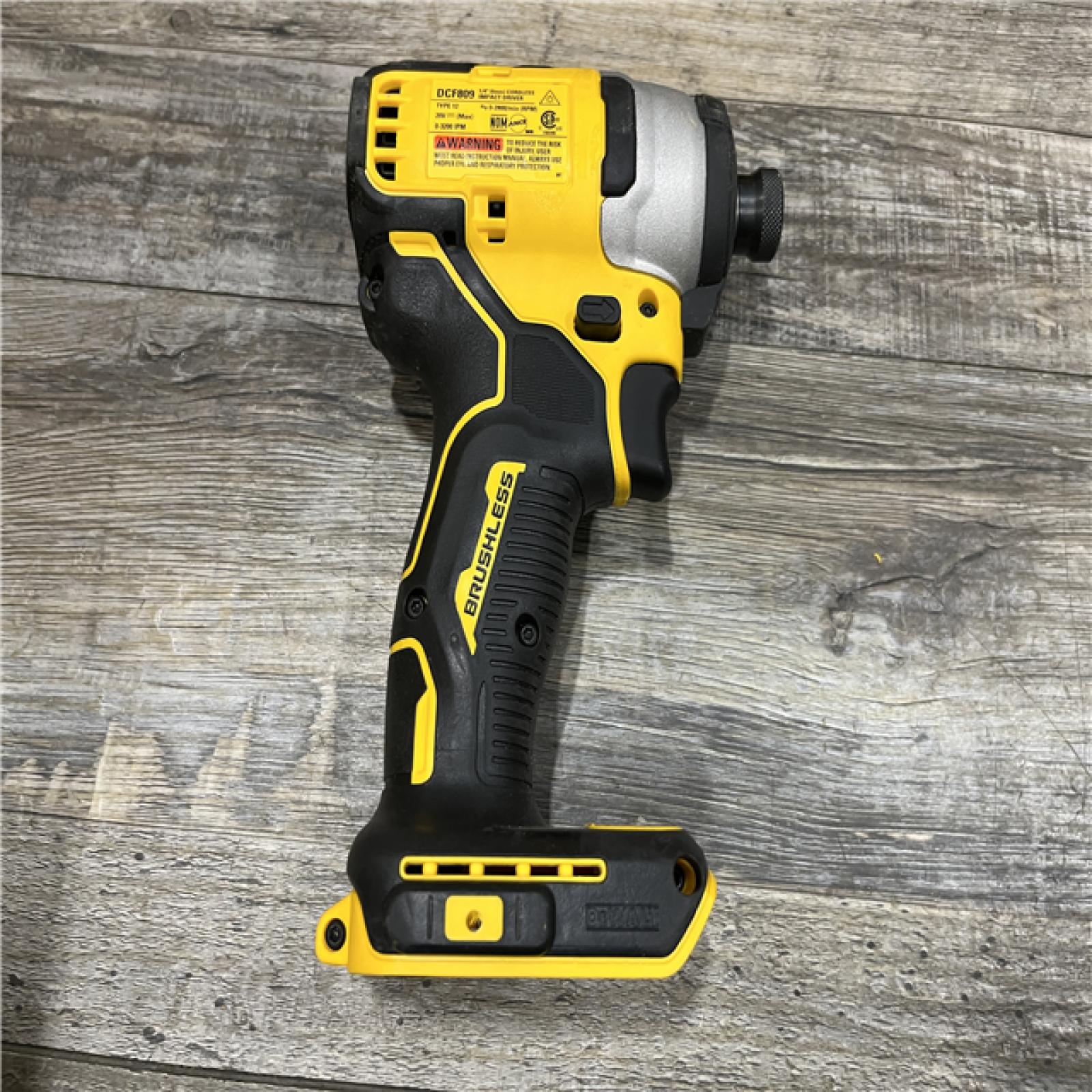 AS-IS DEWALT Atomic 20V Max Lithium-Ion Brushless Cordless Compact 1/4 in. Impact Driver Kit