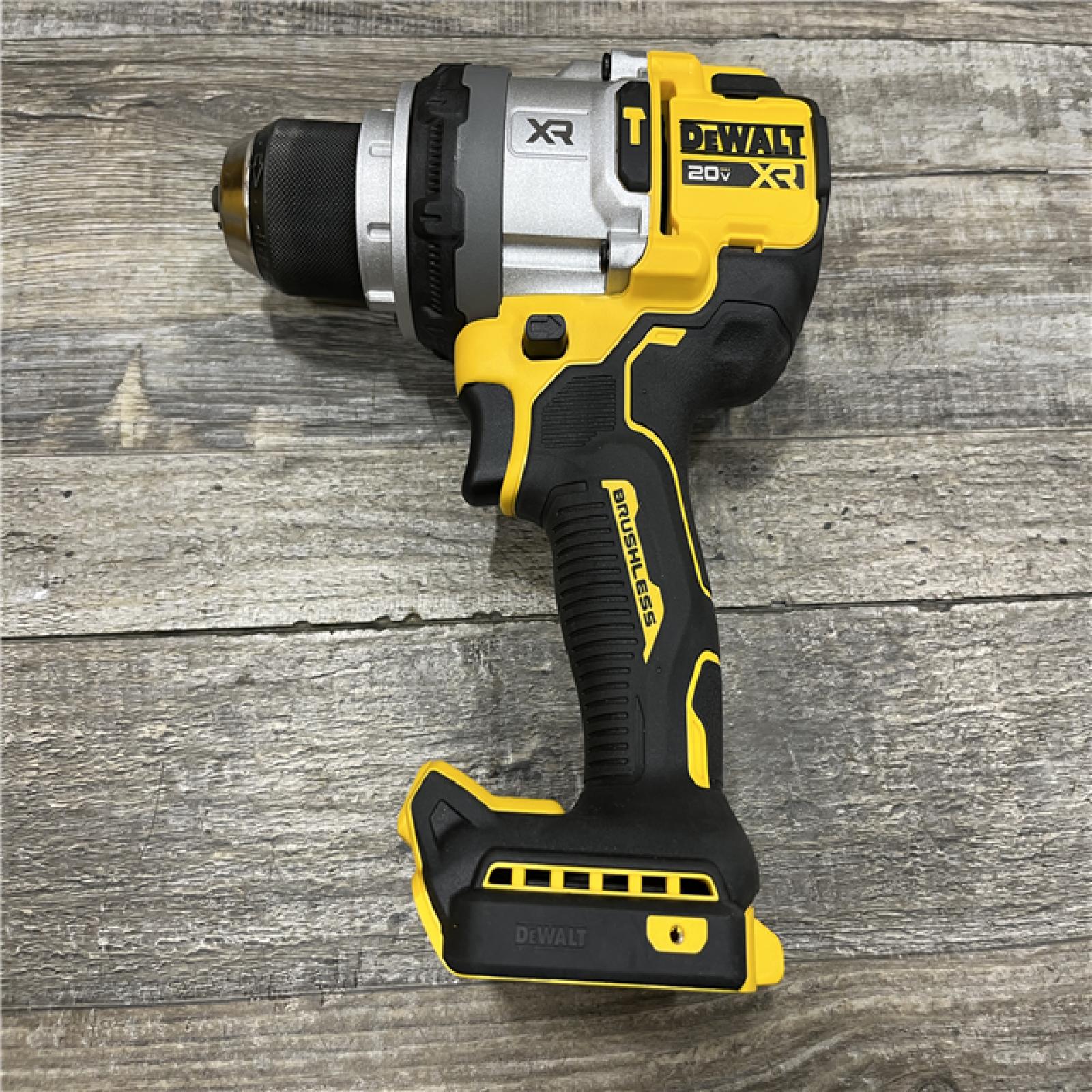 AS-IS DEWALT 20V XR Lithium-Ion Cordless Hammer Drill Kit