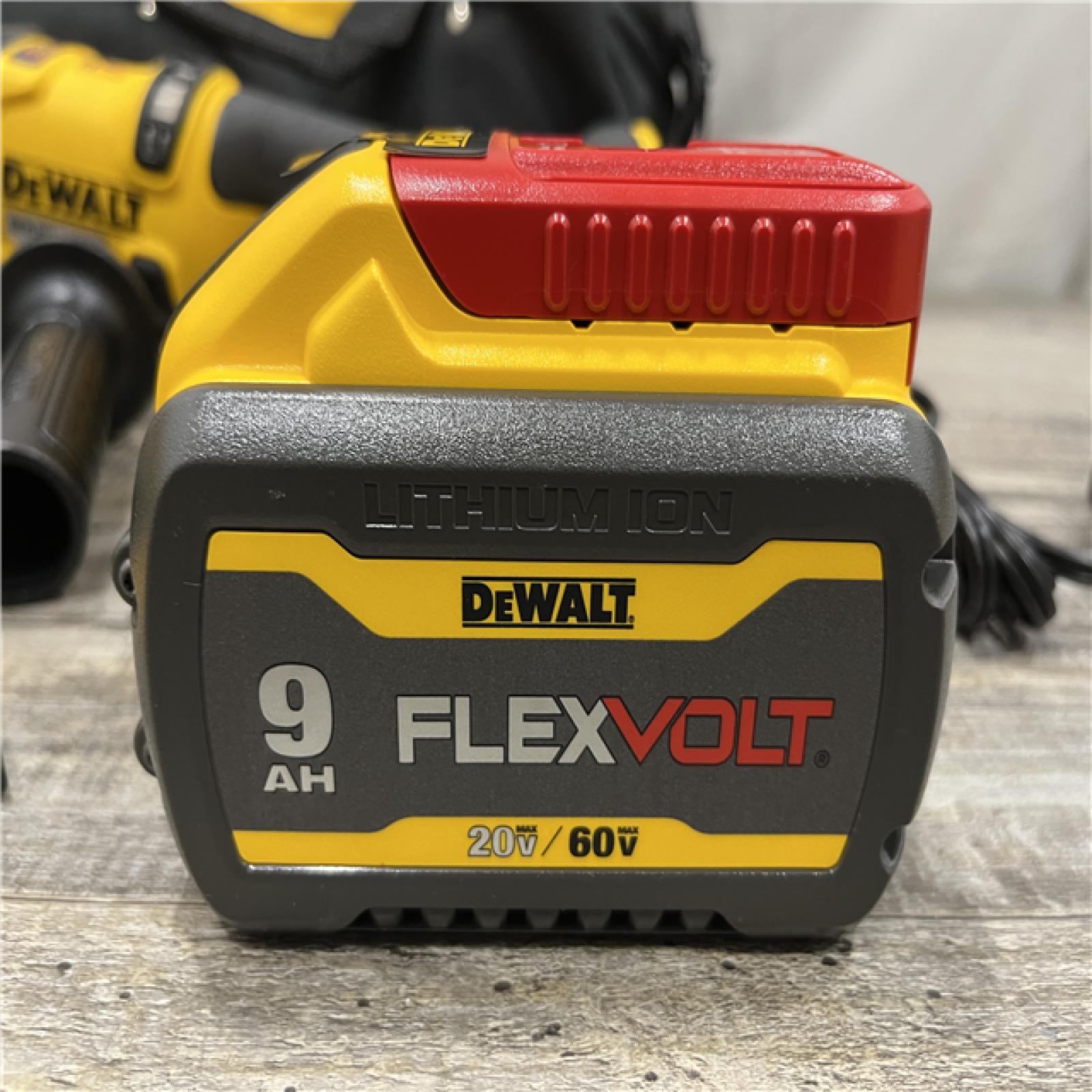AS-IS DEWALT FLEXVOLT 60V MAX Cordless Brushless 4.5 in. - 6 in. Small Angle Grinder Kit