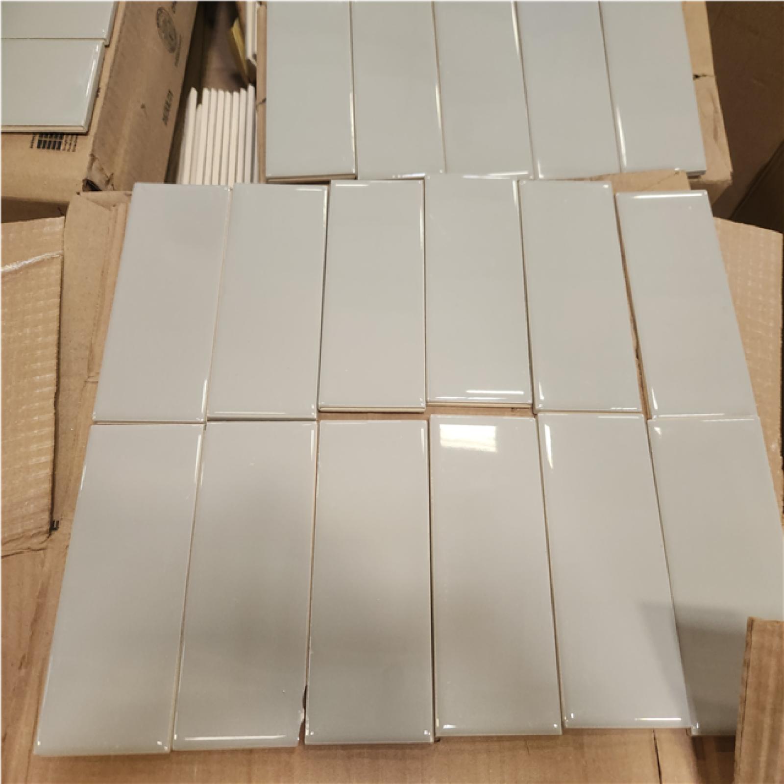 Phoenbix Daltile Restore Ash Gray 3 in. x 6 in. Glazed Ceramic Wall Tile (762 sq. ft./61 case)