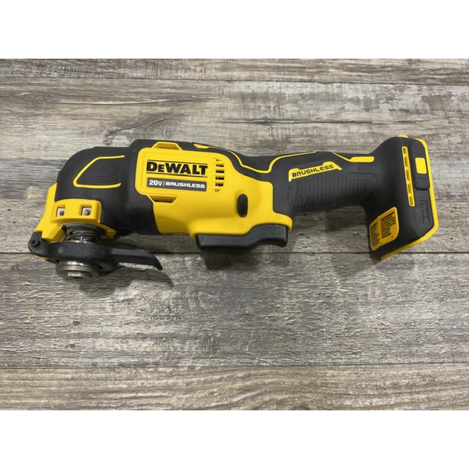 AS-IS DEWALT ATOMIC 20V MAX Cordless Brushless Oscillating Multi Tool Kit