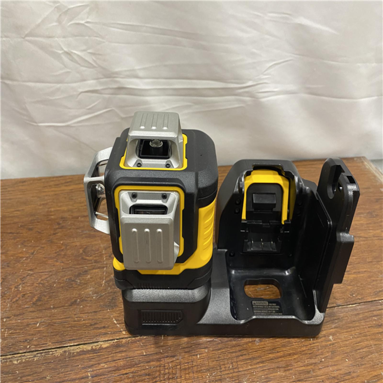 AS-IS DEWALT DCLE34030G 20V MAX XR Lithium-Ion Cordless 3X 360 Green Beam Line Laser (Tool Only)
